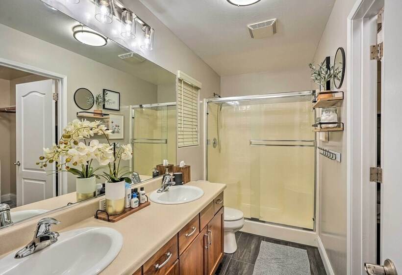 Family Friendly Home, 6 Mi To Riverwalk Plaza