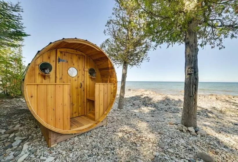 Ocqueoc Family Cabin W/ Sauna On Lake Huron!