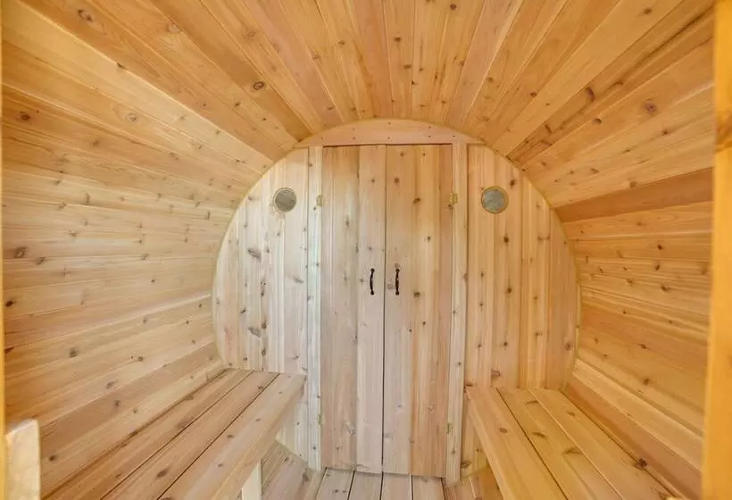 Ocqueoc Family Cabin W/ Sauna On Lake Huron!