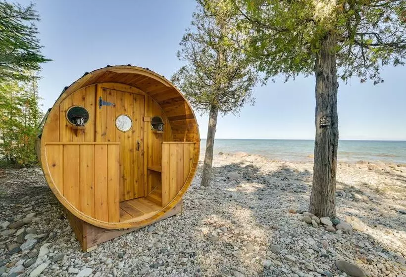 Ocqueoc Family Cabin W/ Sauna On Lake Huron!