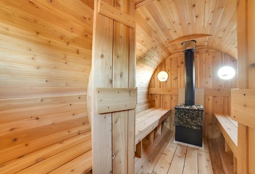 Ocqueoc Family Cabin W/ Sauna On Lake Huron!