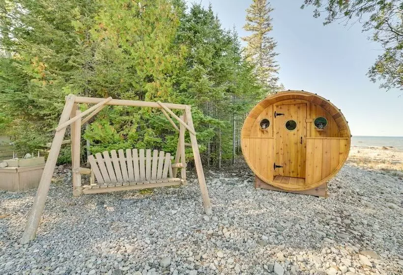 Ocqueoc Family Cabin W/ Sauna On Lake Huron!