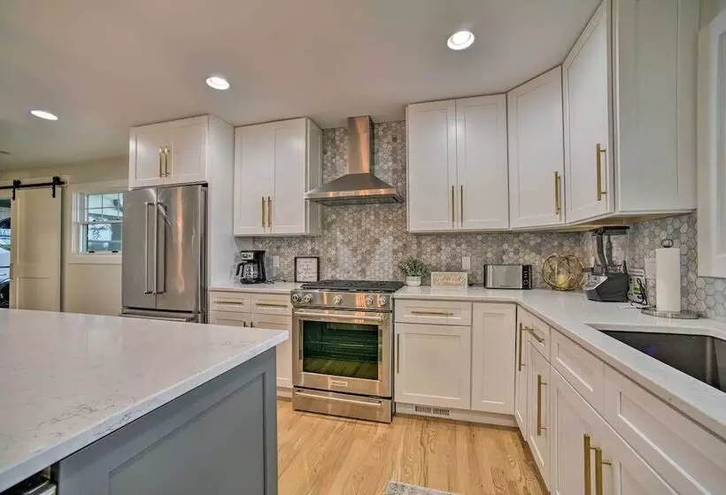 Fenton Home W/ Patio & All Sports Lake Access