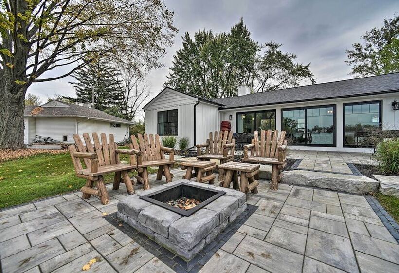 Fenton Home W/ Patio & All Sports Lake Access