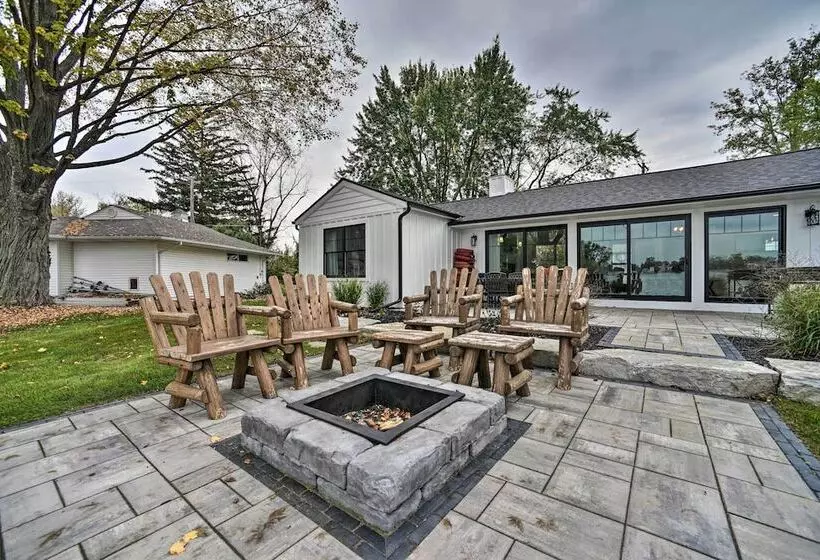 Fenton Home W/ Patio & All Sports Lake Access