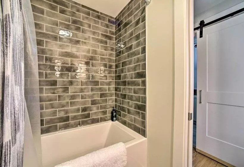 Fenton Home W/ Patio & All Sports Lake Access