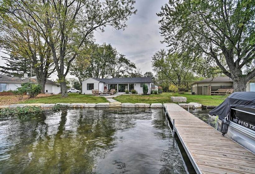 Fenton Home W/ Patio & All Sports Lake Access