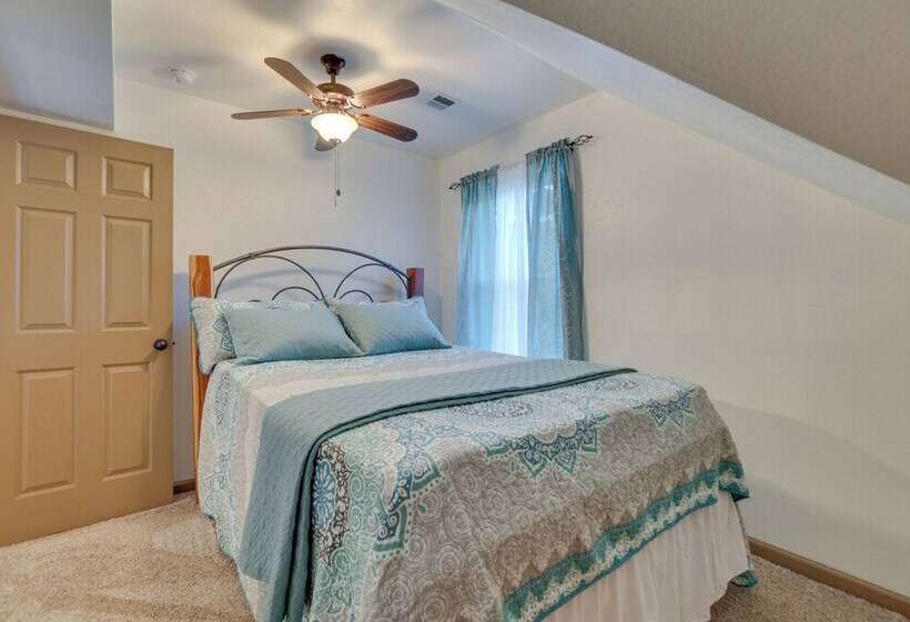 Fisherman S Paradise With Fire Pit & Lake Access!