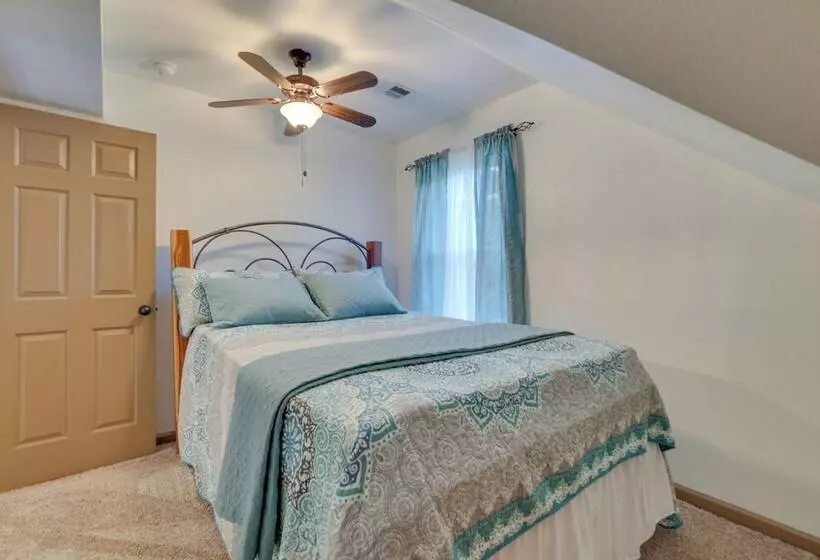 Fisherman S Paradise With Fire Pit & Lake Access!