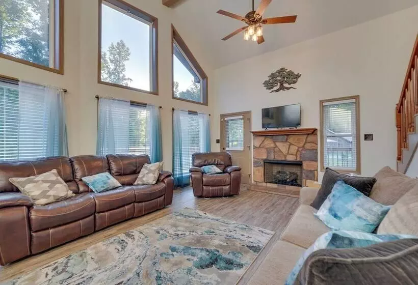 Fisherman S Paradise With Fire Pit & Lake Access!