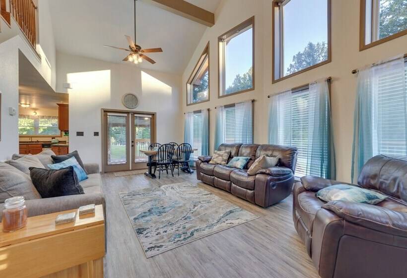 Fisherman S Paradise With Fire Pit & Lake Access!