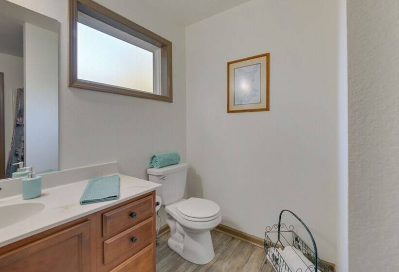 Fisherman S Paradise With Fire Pit & Lake Access!