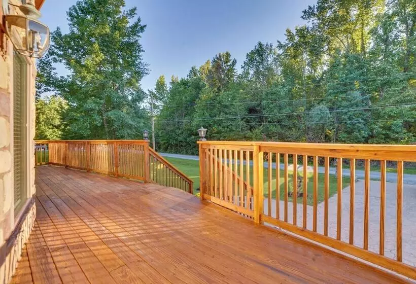 Fisherman S Paradise With Fire Pit & Lake Access!