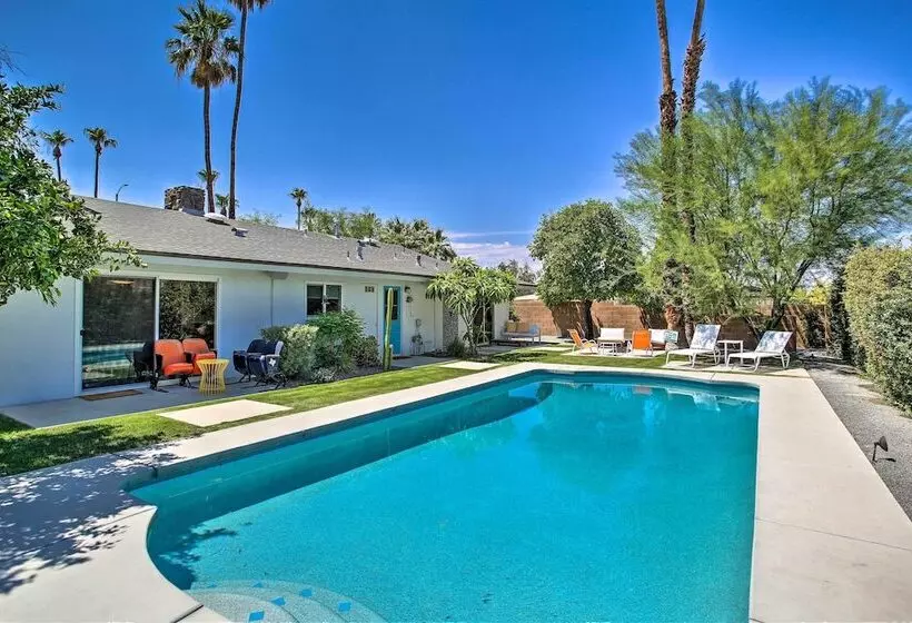 Funky Palm Springs Paradise Near Golf Courses