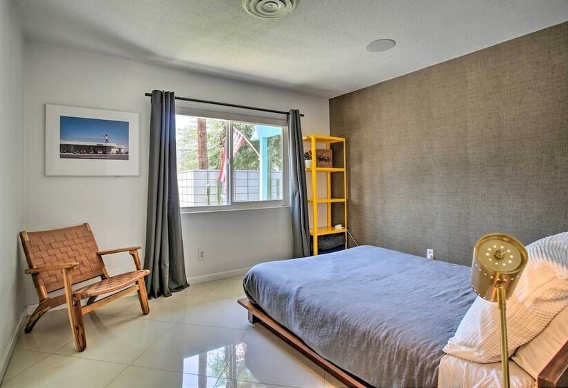Funky Palm Springs Paradise Near Golf Courses