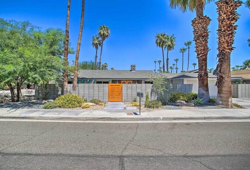 Funky Palm Springs Paradise Near Golf Courses