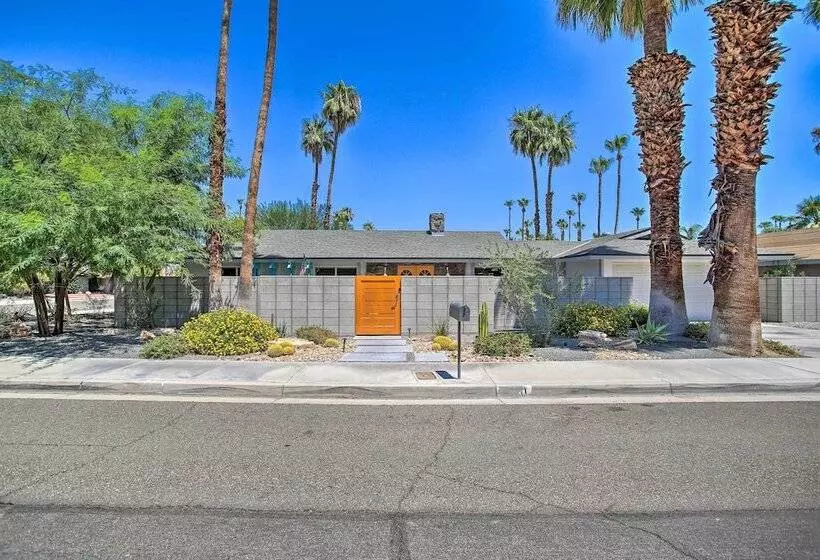 Funky Palm Springs Paradise Near Golf Courses