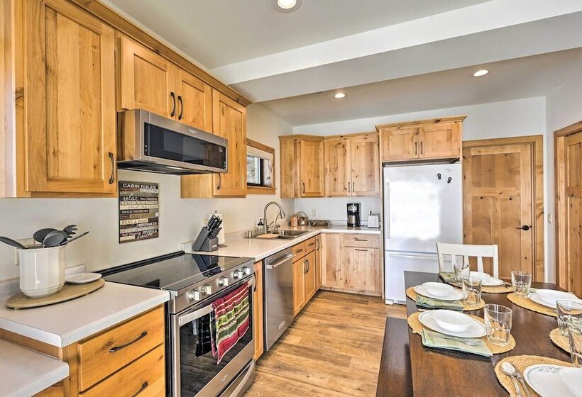 Happys Haven Cabin W/ Gas Grill & Fire Pit!