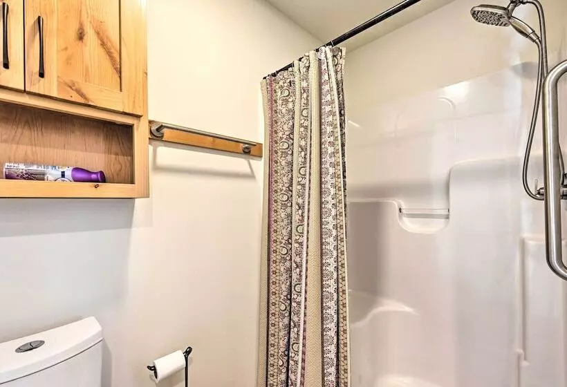 Happys Haven Cabin W/ Gas Grill & Fire Pit!