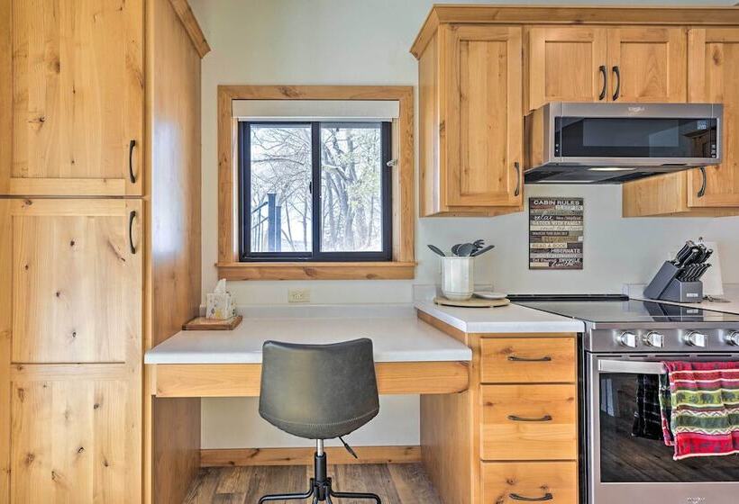 Happys Haven Cabin W/ Gas Grill & Fire Pit!