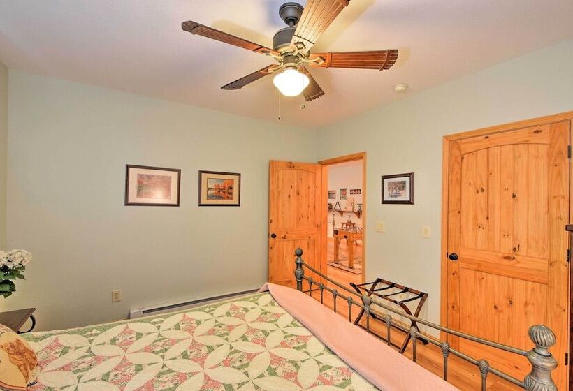 Andrews Cabin W/ Game Room & Covered Porch!