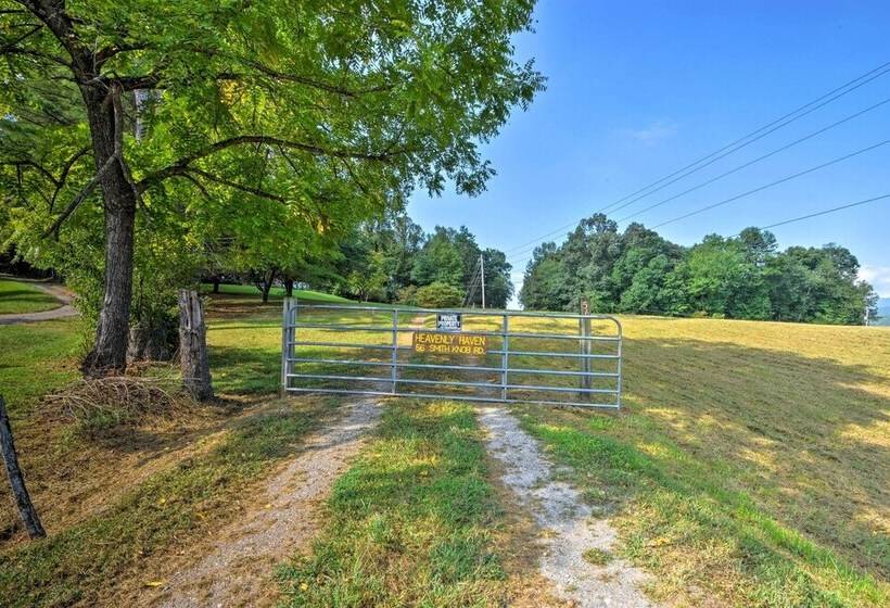 Andrews Cabin W/ Game Room & Covered Porch!