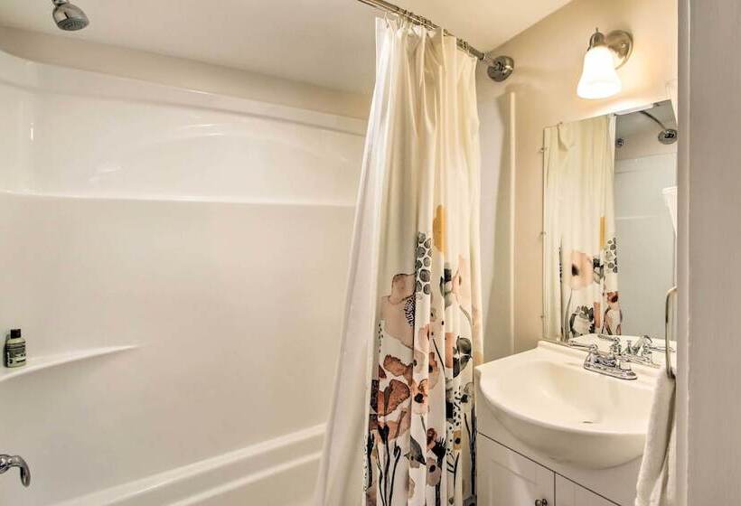 Historic Bath Home, Walk To Waterfront Park!