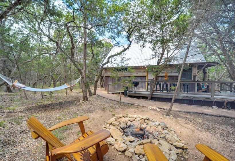 Horse Thief Inn Cabin Retreat W/ Deck & Hot Tub!