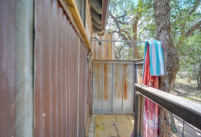 Horse Thief Inn Cabin Retreat W/ Deck & Hot Tub!