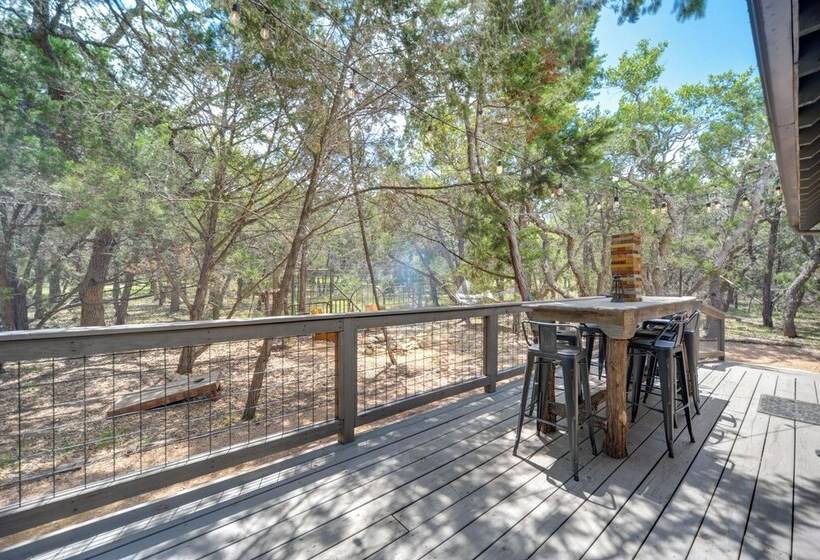 Horse Thief Inn Cabin Retreat W/ Deck & Hot Tub!