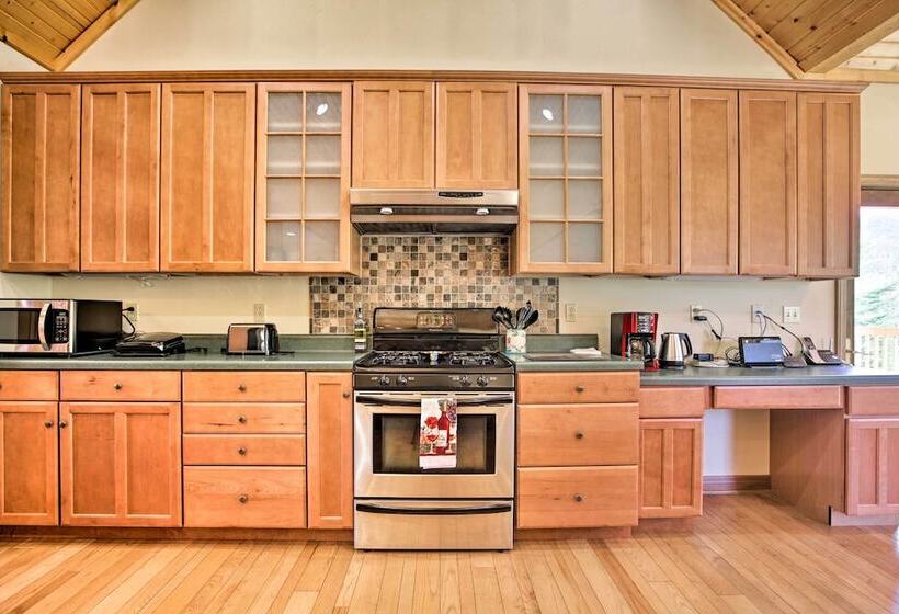 House W/deck, Fire Pit 15 Mins To Snowshoe!