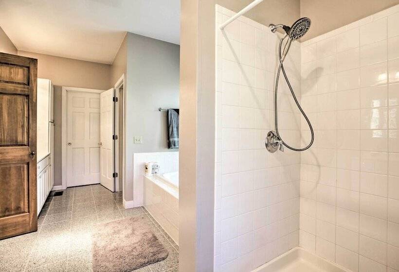 House W/deck, Fire Pit 15 Mins To Snowshoe!