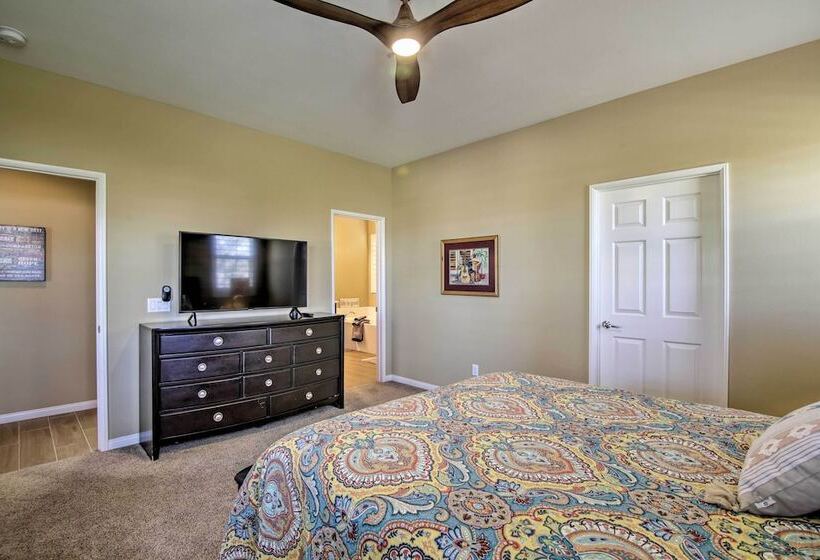 Pool & On Site Golf Course: Modern Indio Retreat