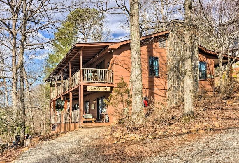 Joshuas Lodge  W/ Hot Tub + Mountain Views!