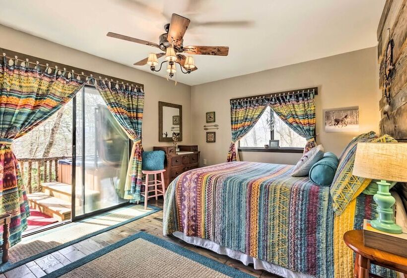 Joshuas Lodge  W/ Hot Tub + Mountain Views!