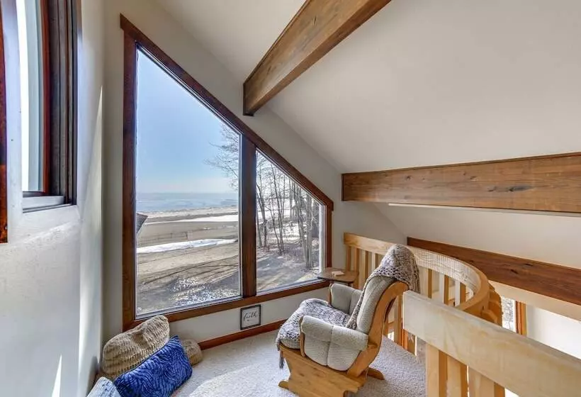 Nfl Draft Home Near Lambeau: Private Beach & Deck!