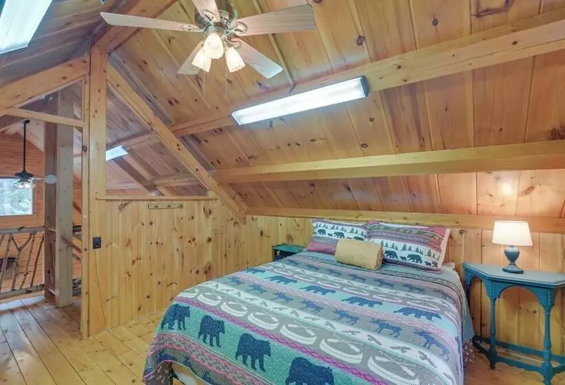 Lakefront Maine Retreat W/ Deck, Dock & Fire Pit!