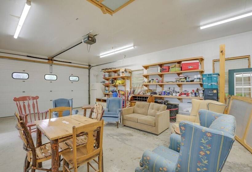 Lakefront Maine Retreat W/ Deck, Dock & Fire Pit!