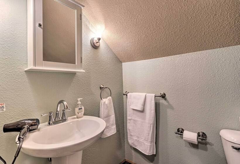 Lovely Black Hills Area Home: Covered Porch & Deck