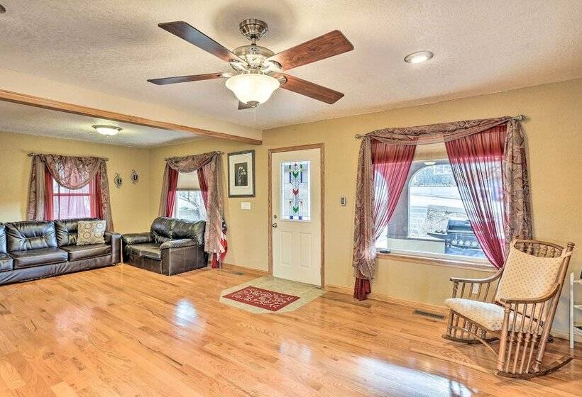 Lovely Black Hills Area Home: Covered Porch & Deck