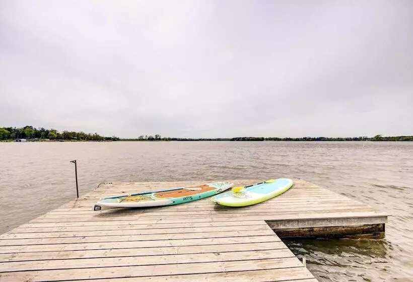Mineola Lake House W/ Dock & Fire Pit!