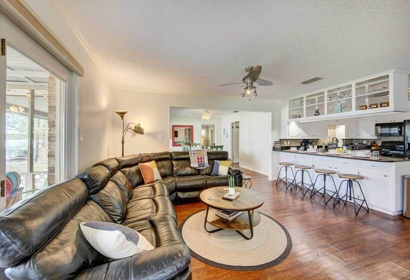 Mineola Lake House W/ Dock & Fire Pit!