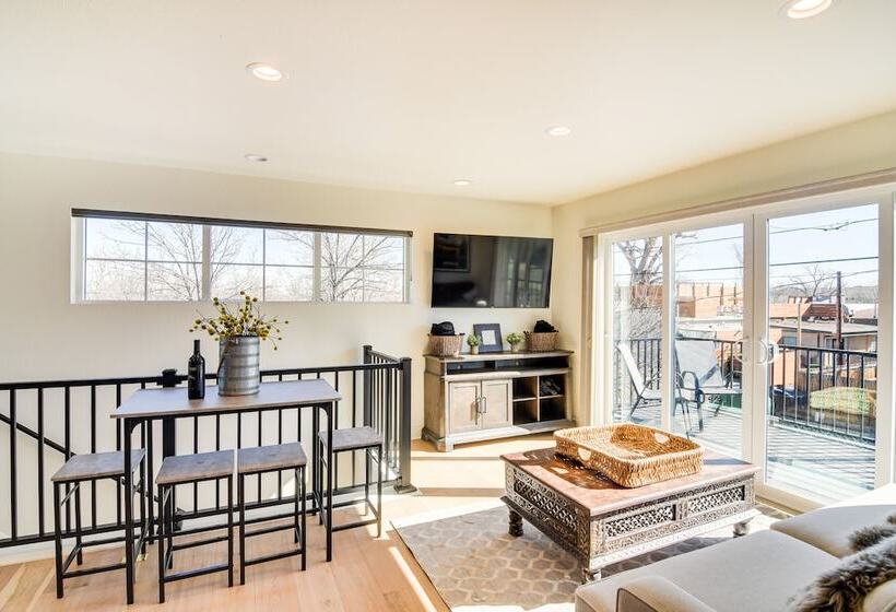 Modern Erie Home   Walk To Downtown!