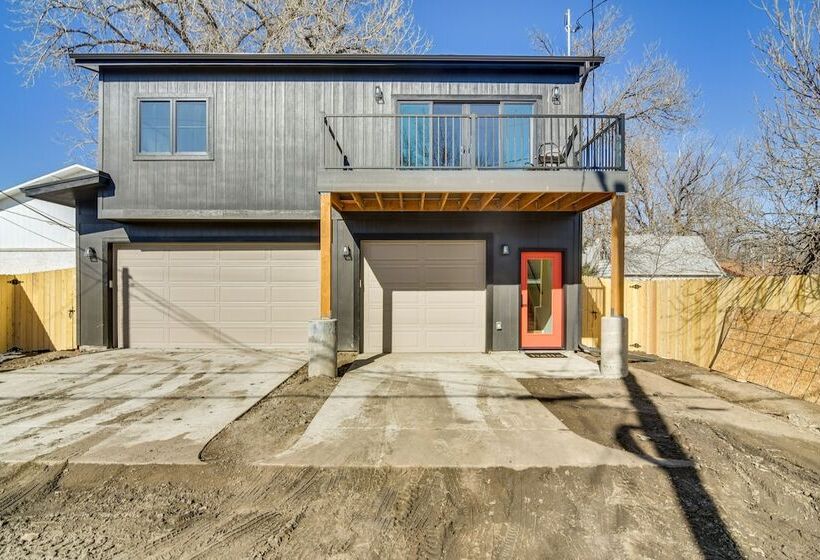 Modern Erie Home   Walk To Downtown!