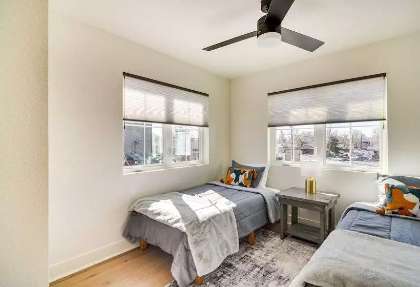 Modern Erie Home   Walk To Downtown!