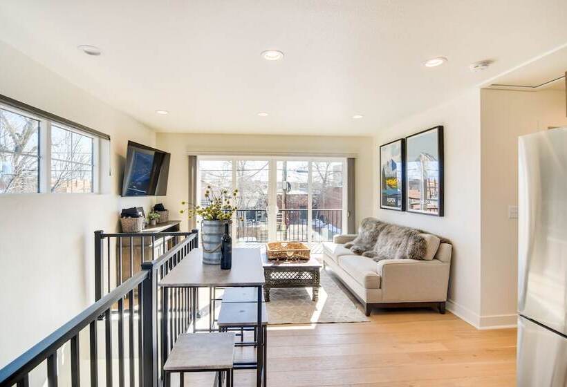 Modern Erie Home   Walk To Downtown!