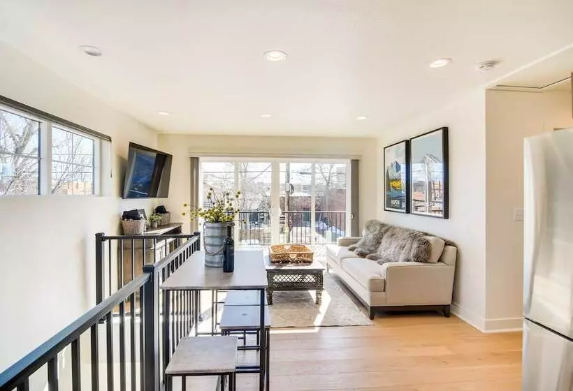 Modern Erie Home   Walk To Downtown!