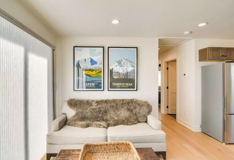 Modern Erie Home   Walk To Downtown!