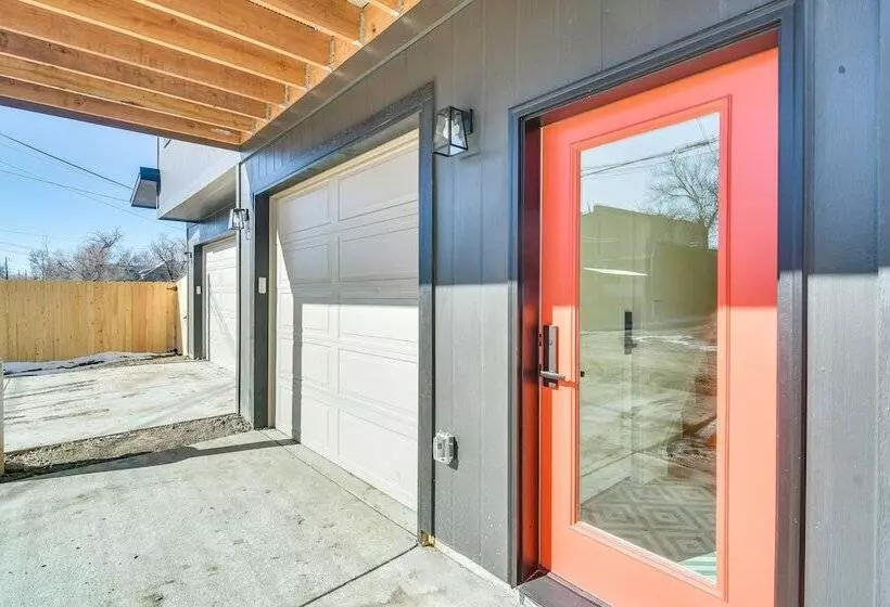 Modern Erie Home   Walk To Downtown!