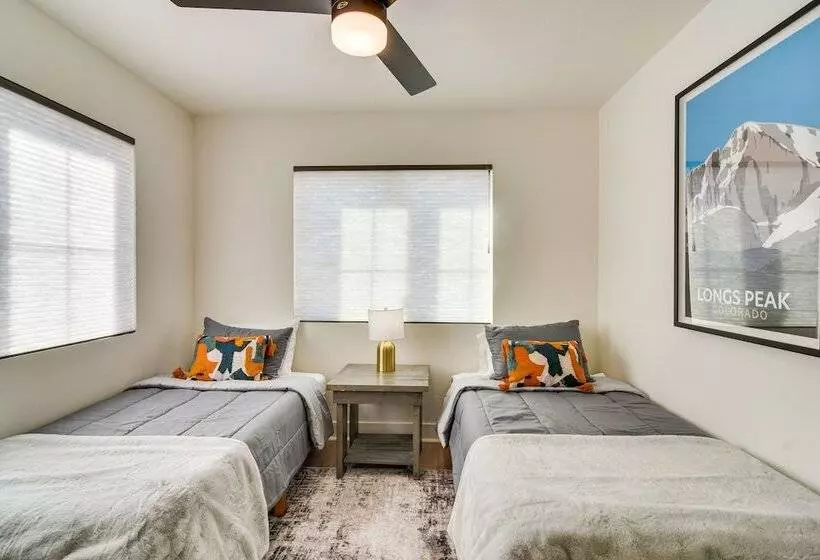 Modern Erie Home   Walk To Downtown!